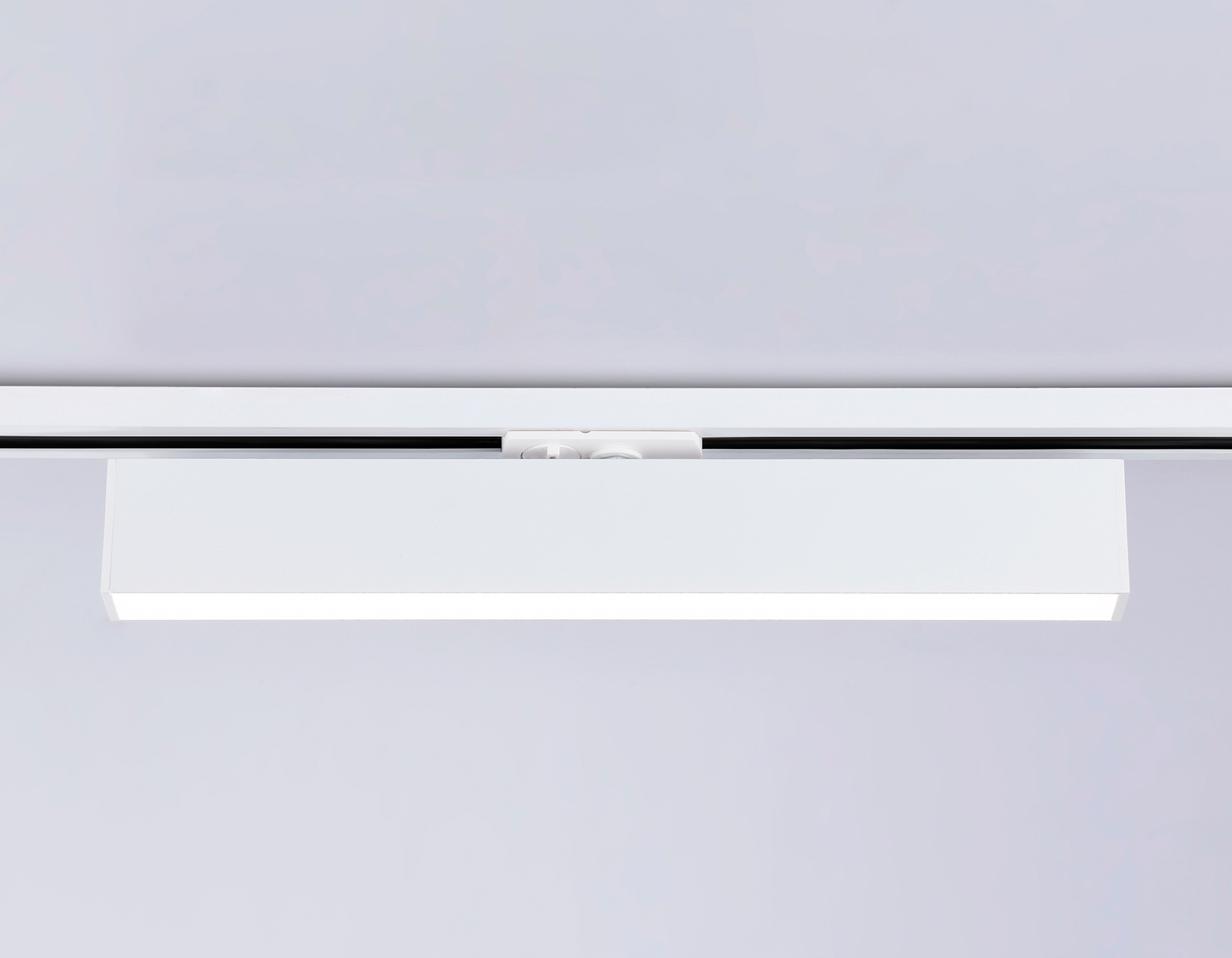 GL6772 WH белый LED 24W 4200K 600*22*48