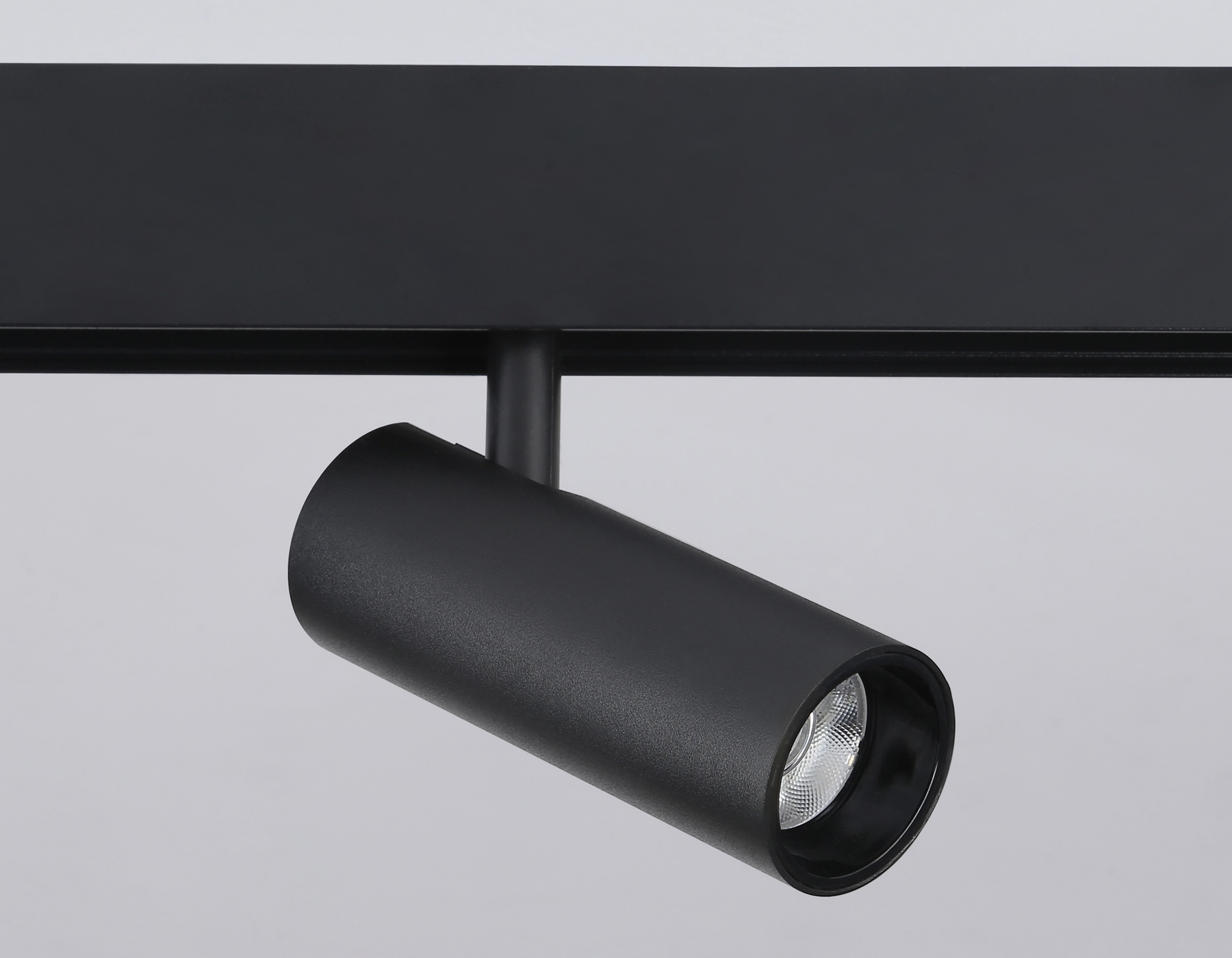 Трековый низковольтный светильник GL3823 BK черный IP20 10W 4200K 48V 24° D47*128