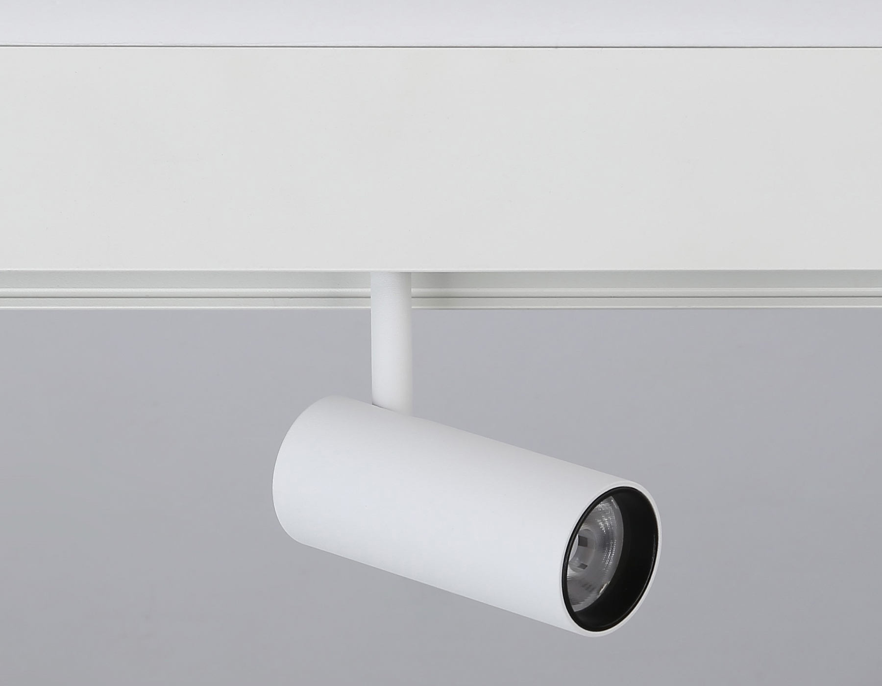 Трековый низковольтный светильник GL3810 WH белый IP20 7W 4200K 48V 24° D35*80