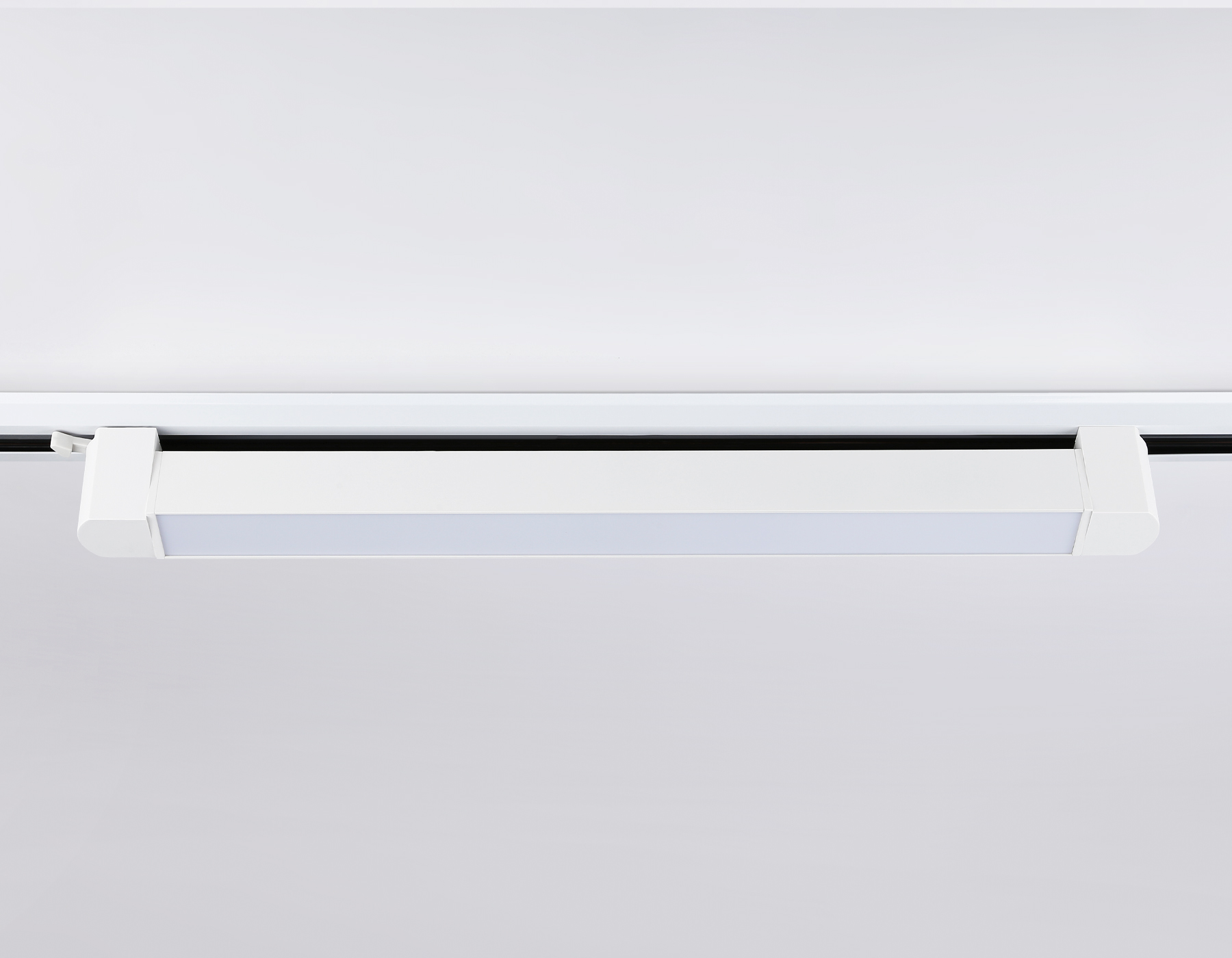 Трековый однофазный светильник Ambrella GL6736 WH белый IP20 30W 4200K 458*35*57